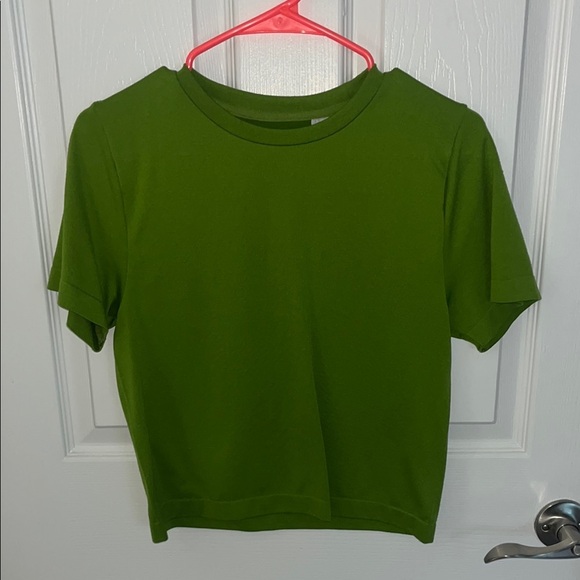 A New Day Green Short Sleeve Basic Cropped T-Shirt NWOT - Picture 7 of 7